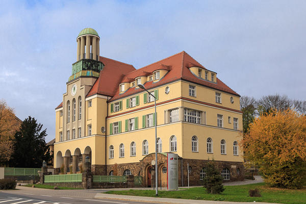 Rathaus Dhlen
